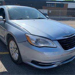 2013 Chrysler 200