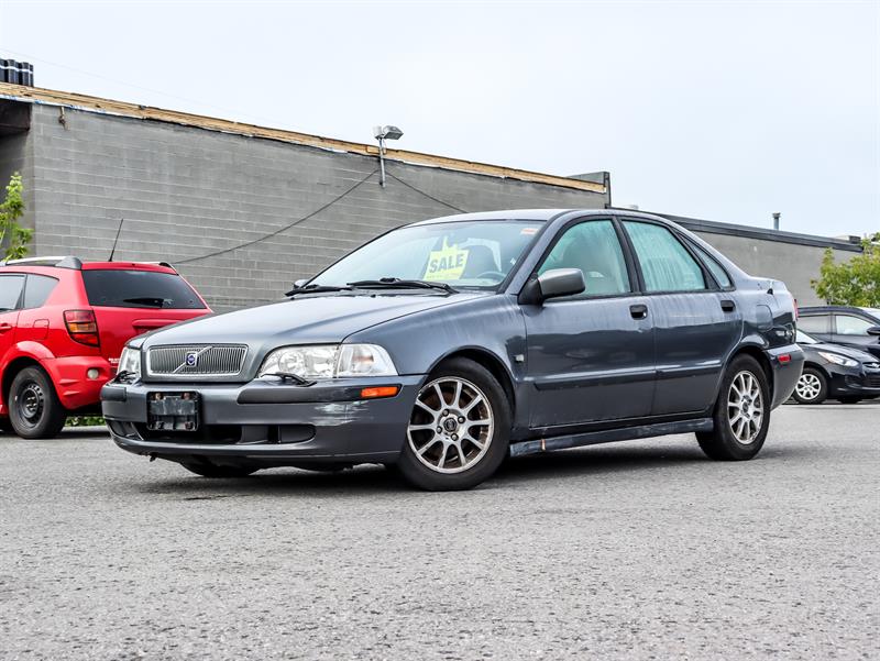 2002 Volvo S40